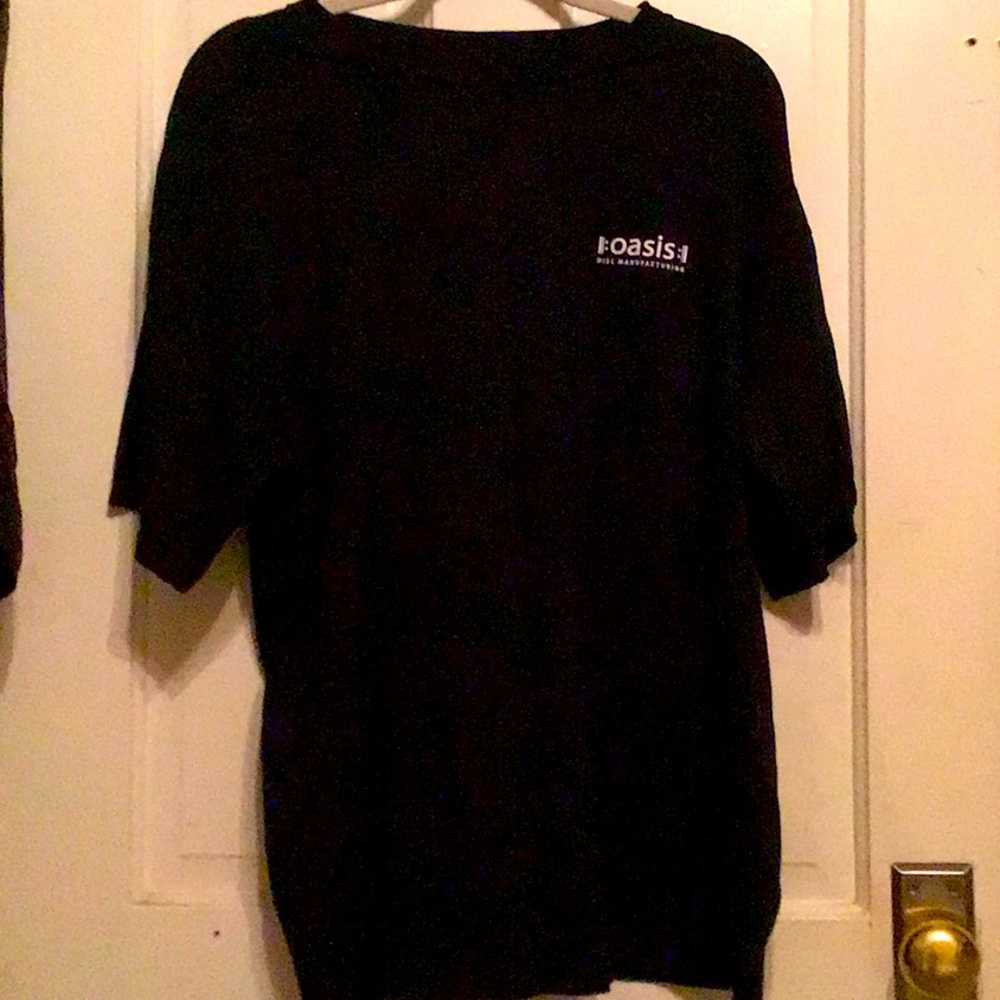 Oasis disc manufacturing XL shirt.